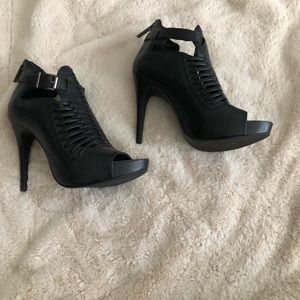 BCBGeneration woven heel